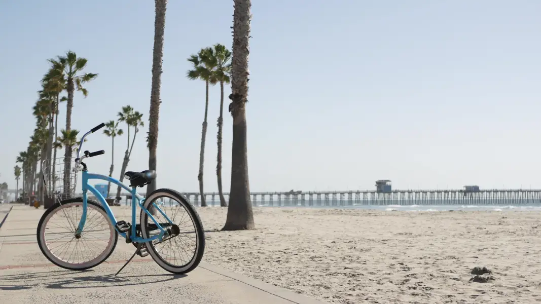 bike-on-beach